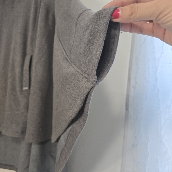 UGG Grey Cowl Neck Blanket Sweater Poncho Cape Kangaroo Pocket Loose soft lounge - Picture 8 of 13